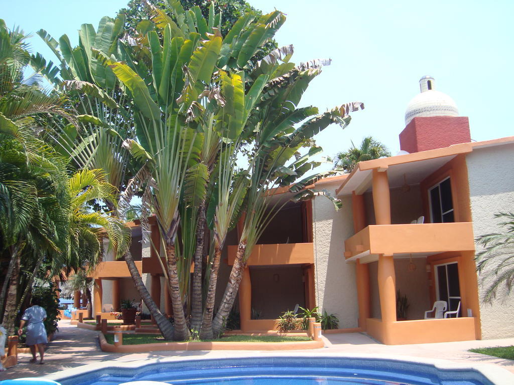 Hotel Villa Mexicana ซีฮัวตาเนโค ภายนอก รูปภาพ
