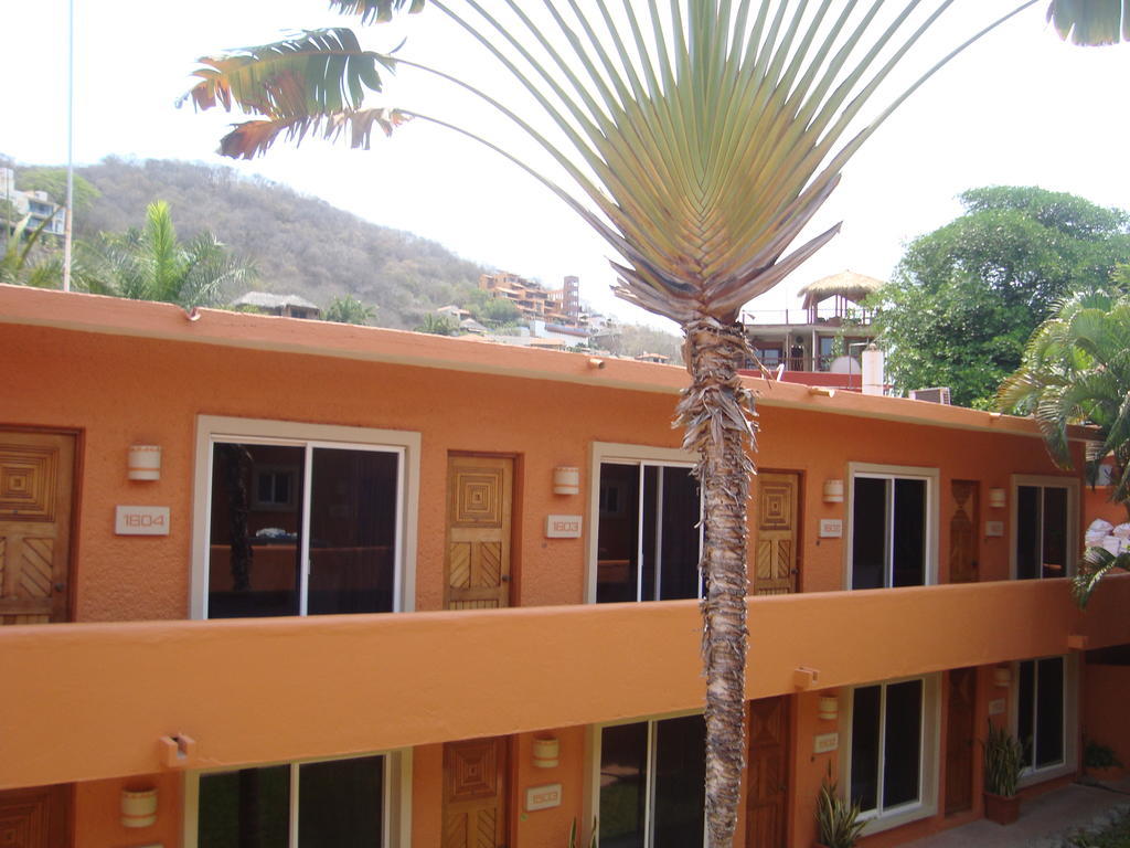 Hotel Villa Mexicana ซีฮัวตาเนโค ภายนอก รูปภาพ